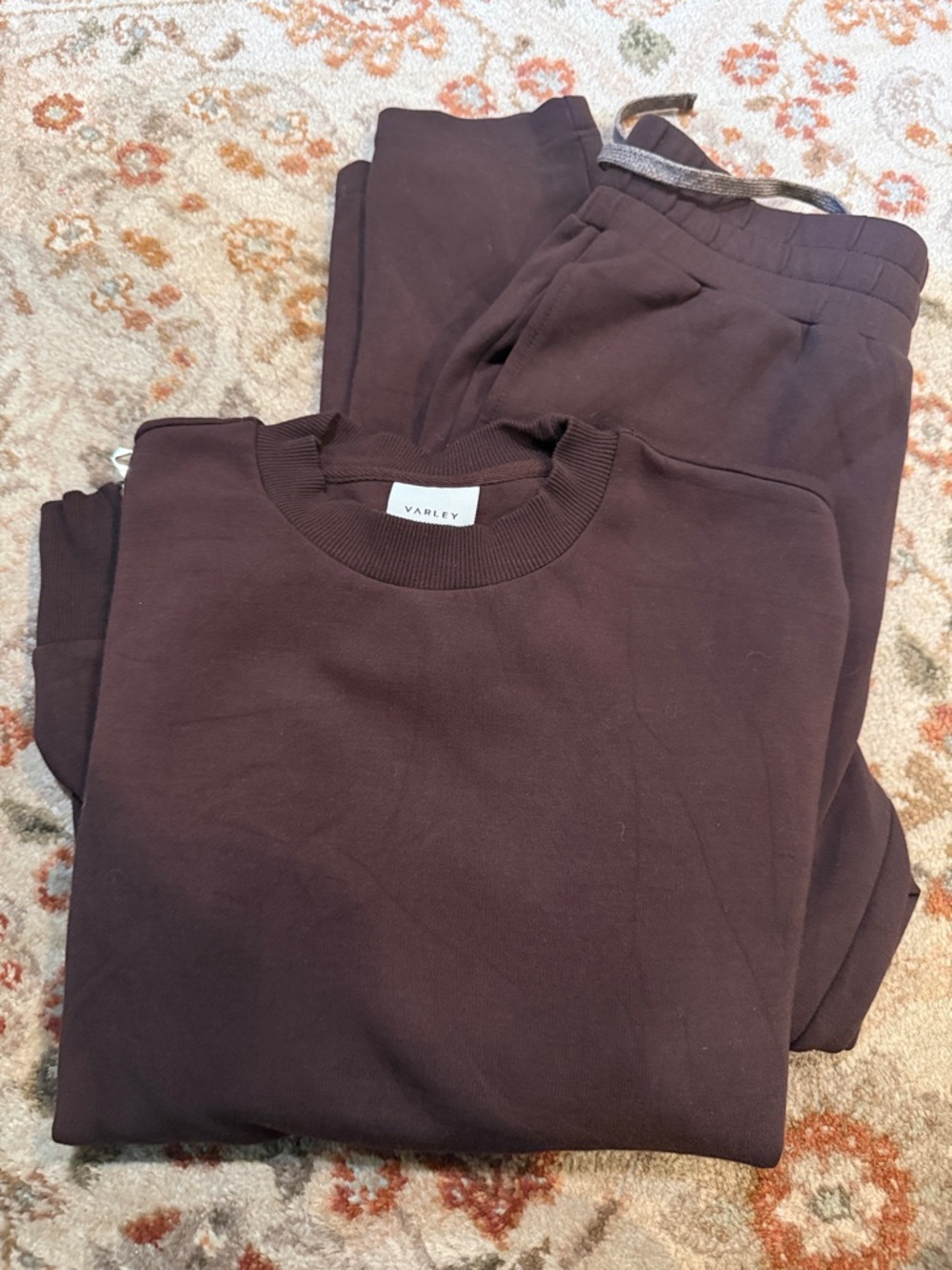 Varley Women’s  Set / Brown slim Sweatpants and Matching Gabriella Sweatshirt